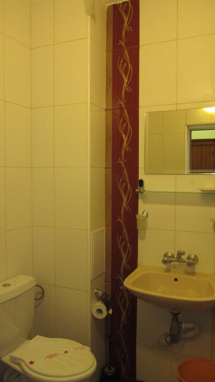 Hotel Strajica Lozenets Bilik gambar