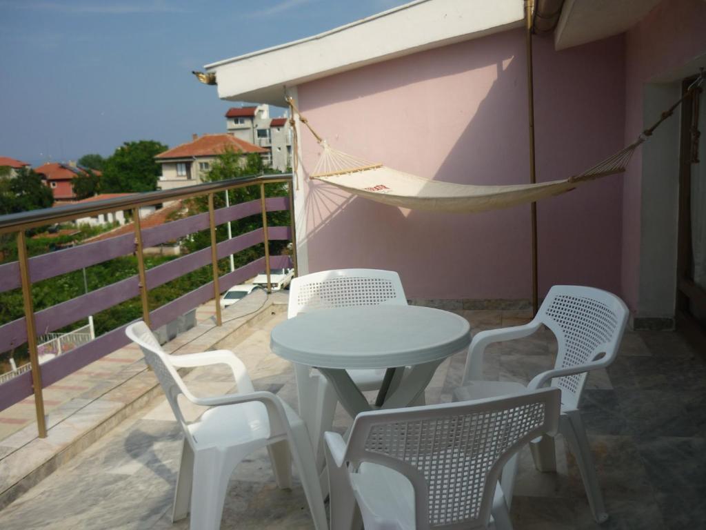 Hotel Strajica Lozenets Bilik gambar